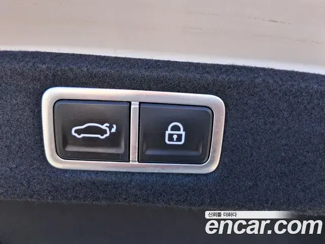 Hyundai Grandeur Hybrid 2023 — ფოტო 5/20