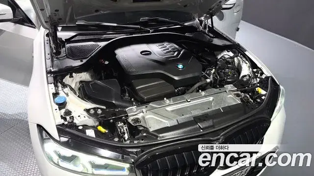 BMW 3 Series 2022 — ფოტო 34/34