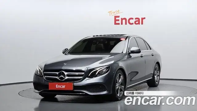 Mercedes-Benz E-Class 2018 — Фото 1/20