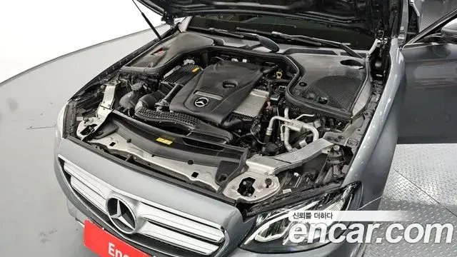 Mercedes-Benz E-Class 2018 — Фото 6/20
