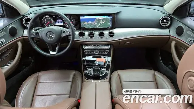 Mercedes-Benz E-Class 2018 — Фото 7/20