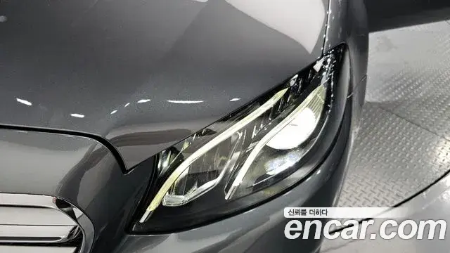 Mercedes-Benz E-Class 2018 — ფოტო 5/30