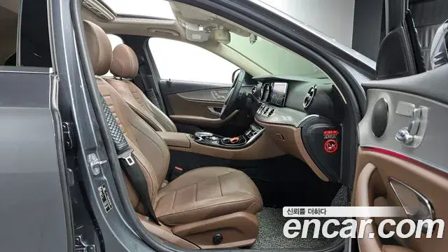 Mercedes-Benz E-Class 2018 — ფოტო 8/30