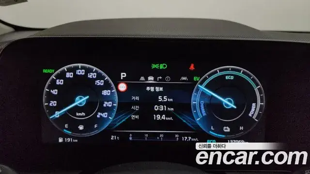 Kia Niro 2022 — Фото 8/20
