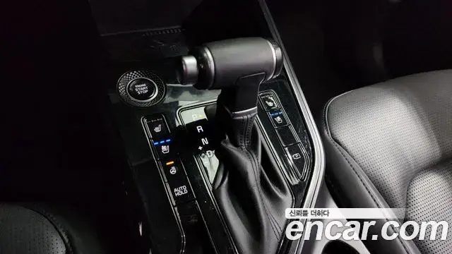 Kia Niro 2022 — Фото 9/20