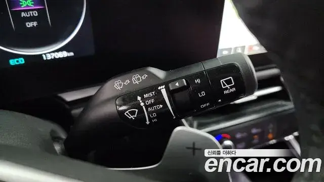 Kia Niro 2022 — Şəkil 27/33