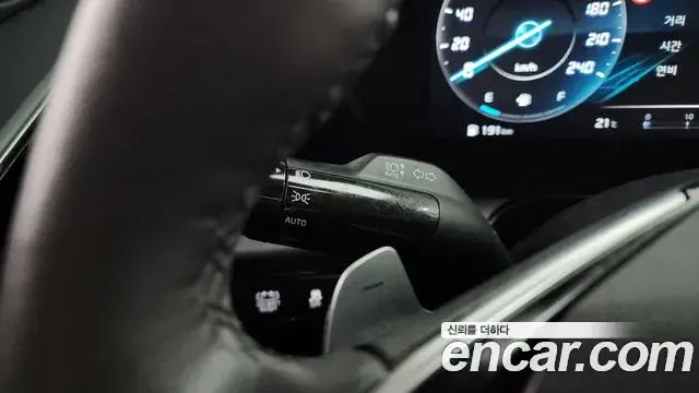 Kia Niro 2022 — Şəkil 26/33