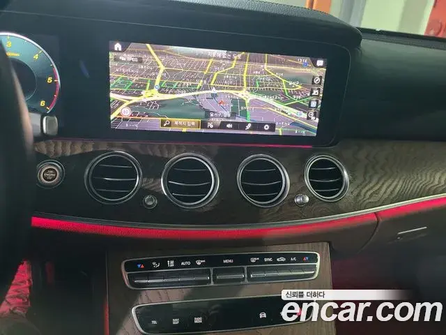 Mercedes-Benz E-Class 2021 — Şəkil 10/20