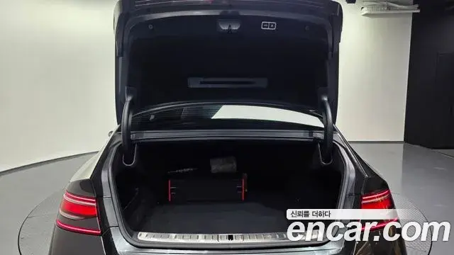 Genesis G90 2022 — ფოტო 18/20