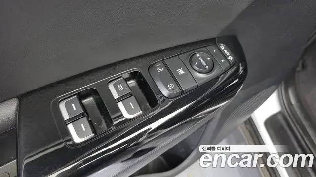 Kia Sportage The Bold 2019 — ფოტო 24/30