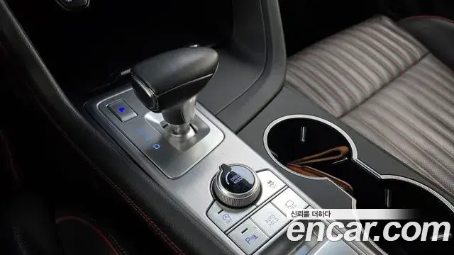 Genesis G70 2019 — ფოტო 13/20