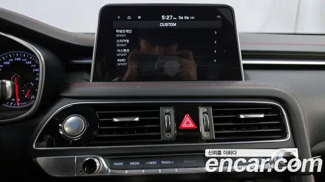 Genesis G70 2019 — ფოტო 17/20