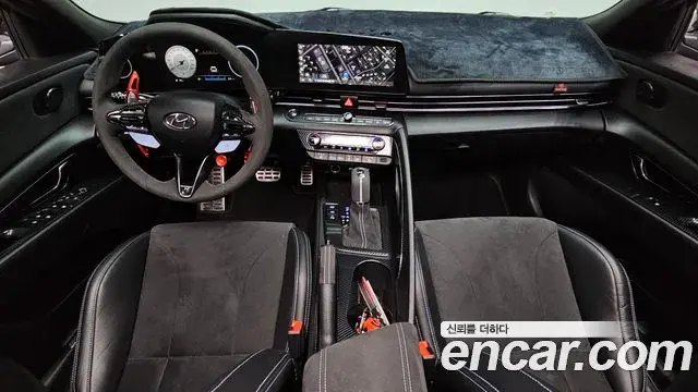 Hyundai The New Avante Hybrid 2022 — Photo 7/32