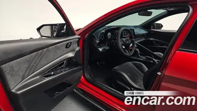 Hyundai The New Avante Hybrid 2022 — Photo 10/32