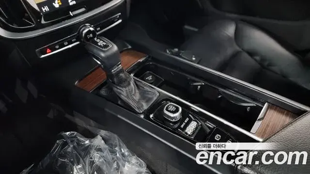 Volvo S60 2020 — Photo 31/36