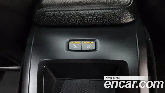 Volvo S60 2020 — Photo 1/36