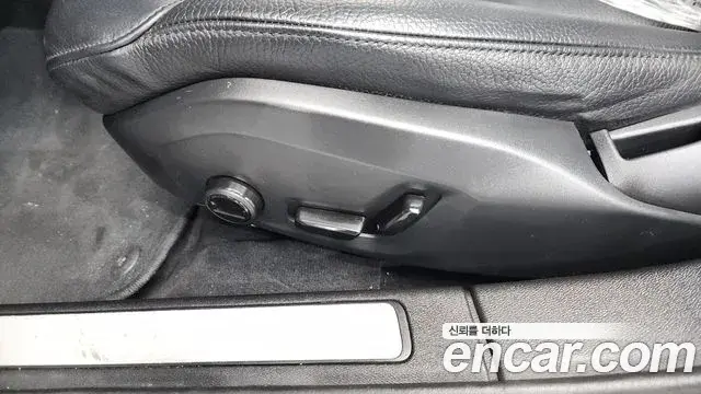 Volvo S60 2020 — Photo 25/36