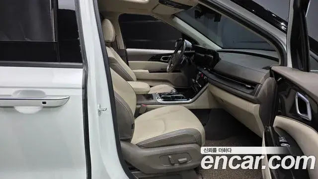 Kia Carnival 2022 — Şəkil 10/33