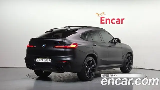 BMW X4M 2019 — Photo 17/30