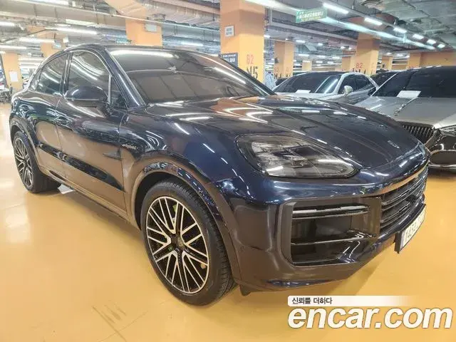 Porsche Cayenne 2025 — Photo 13/20