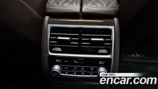 BMW 7 Series 2019 — Фото 17/20