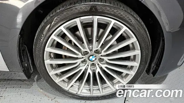 BMW 7 Series 2019 — Şəkil 20/33