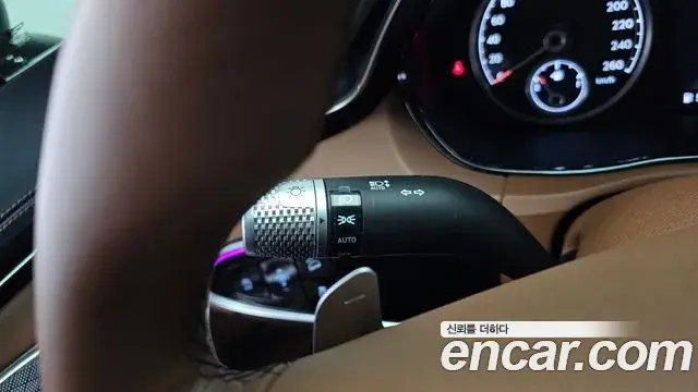 Genesis GV70 2021 — Photo 6/33