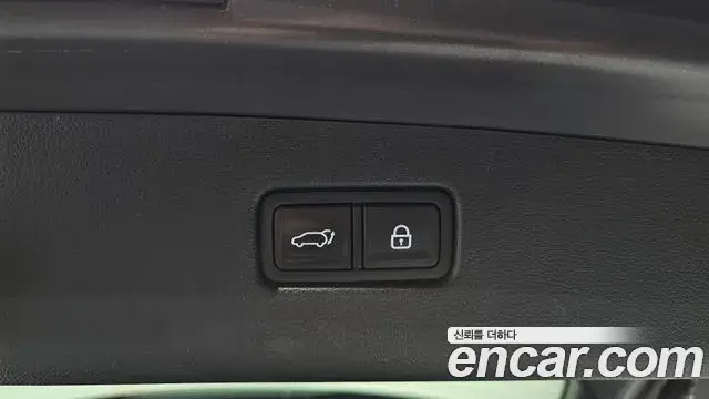 Genesis GV70 2021 — Photo 21/33