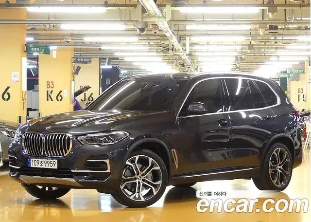 BMW X5 2022 — Фото 9/20