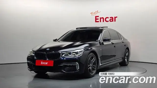 BMW 7 Series 2018 — Photo 11/20