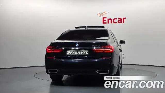 BMW 7 Series 2018 — Photo 19/20