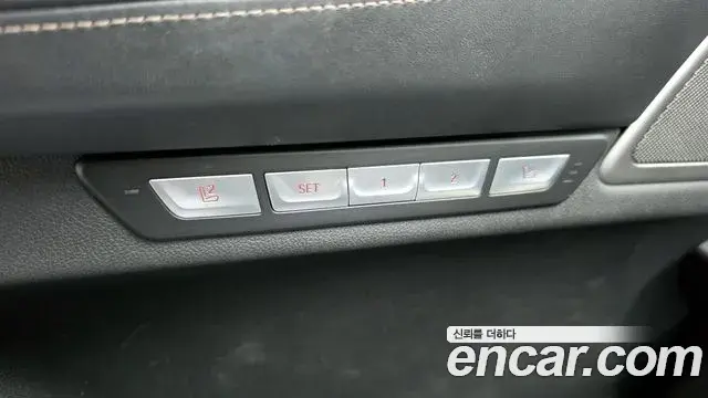 BMW 7 Series 2018 — Photo 12/20