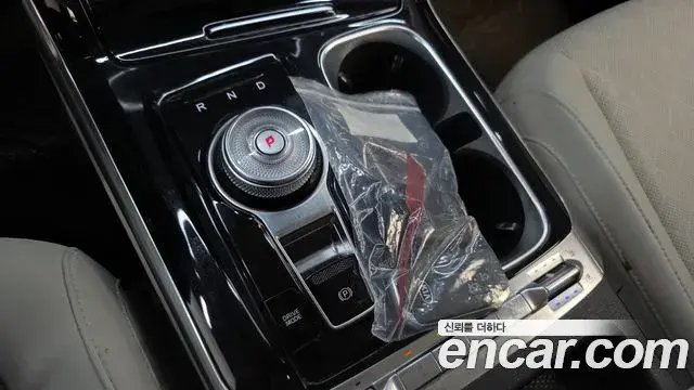 Kia Carnival 2021 — Şəkil 29/30