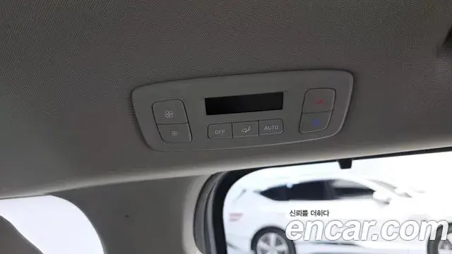 Kia Carnival 2021 — Şəkil 17/30