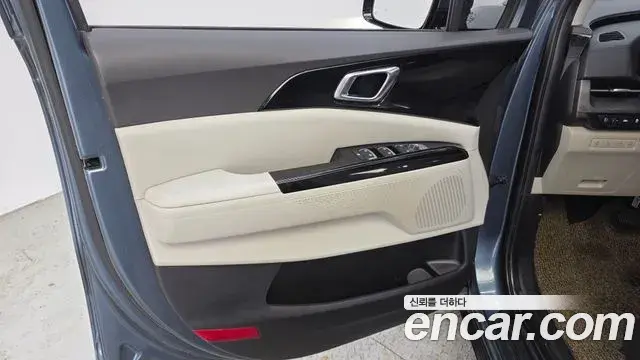 Kia Carnival 2021 — Şəkil 9/30
