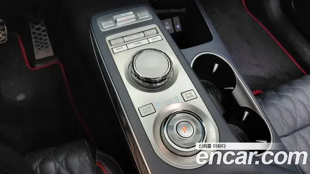 Genesis GV70 2023 — Photo 2/32