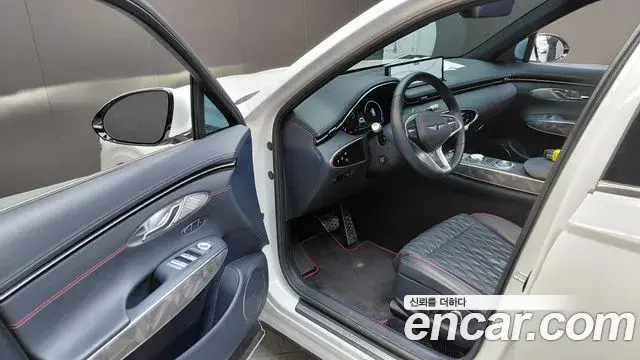 Genesis GV70 2023 — Photo 7/32