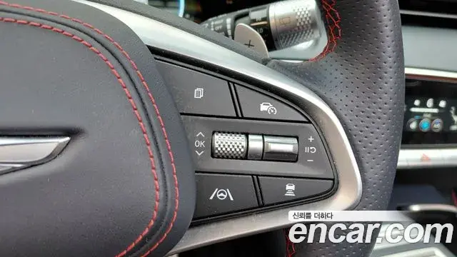 Genesis GV70 2023 — Photo 19/32