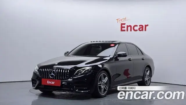 Mercedes-Benz E-Class 2018 — ფოტო 8/20