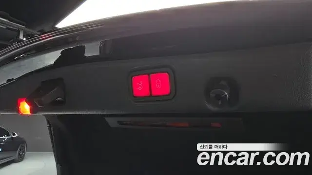 Mercedes-Benz E-Class 2018 — ფოტო 4/20