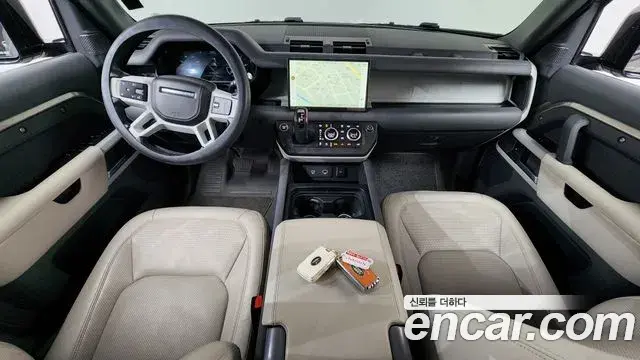 Land Rover Defender 2022 — ფოტო 19/41
