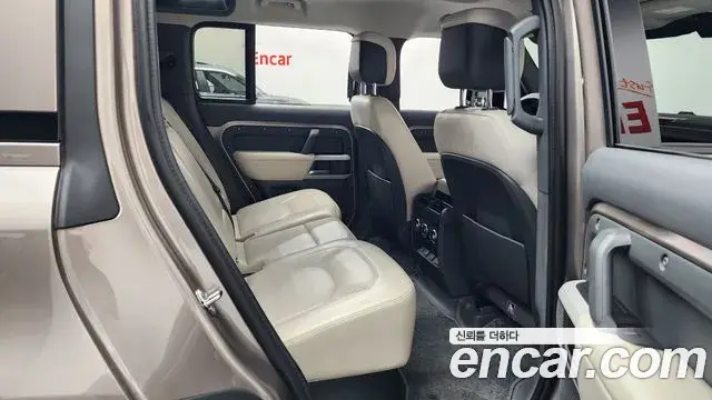 Land Rover Defender 2022 — ფოტო 28/41