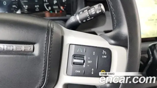 Land Rover Defender 2022 — ფოტო 2/41