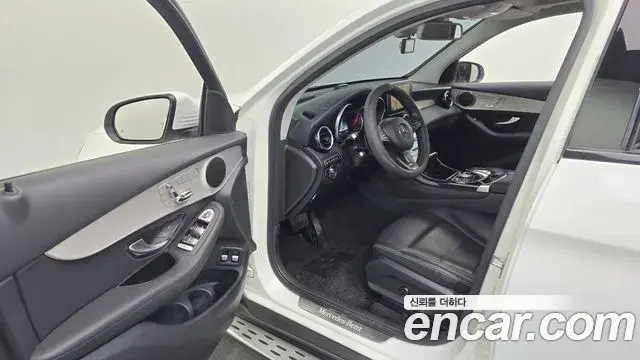 Mercedes-Benz GLC-Class 2018 — Фото 10/20