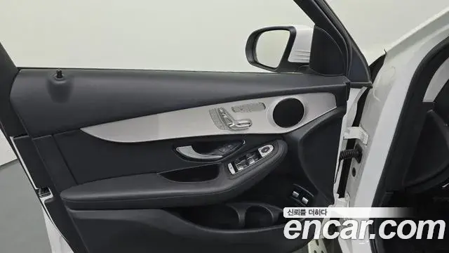 Mercedes-Benz GLC-Class 2018 — Şəkil 5/36