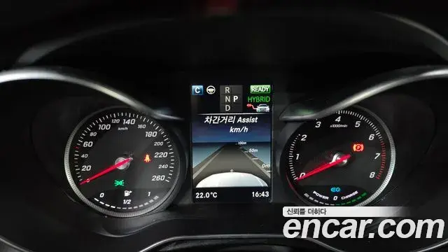 Mercedes-Benz GLC-Class 2018 — Şəkil 15/36