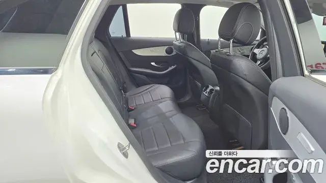 Mercedes-Benz GLC-Class 2018 — Şəkil 3/36