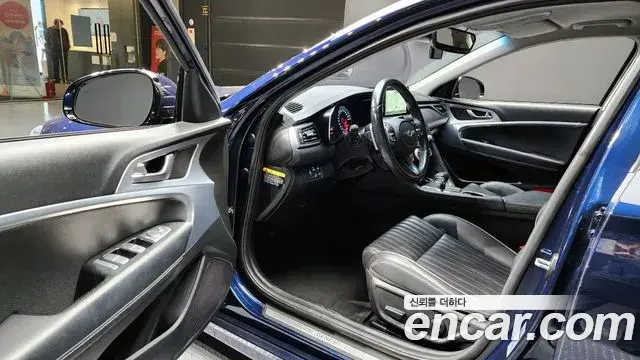 Genesis G70 2018 — Photo 15/20