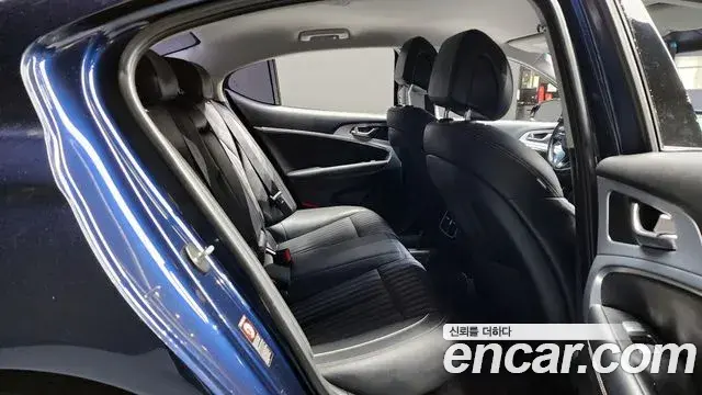 Genesis G70 2018 — Photo 17/20