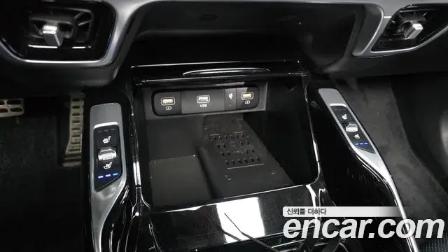 Kia Sorento 2020 — ფოტო 23/35